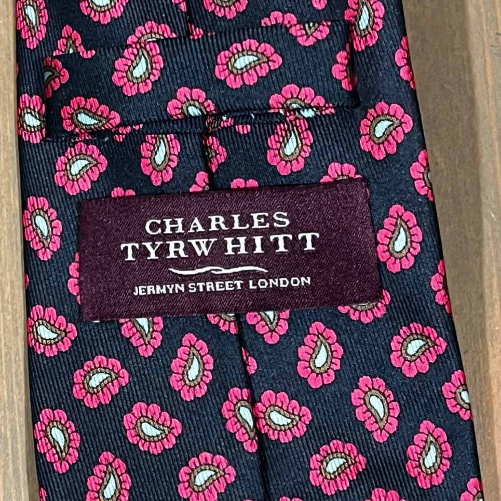 Charles Tyrwhitt London 100% Silk Tie Navy Pink Paisley 59